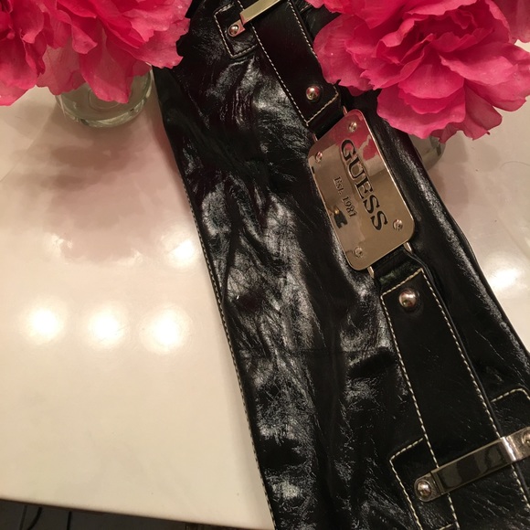 🌸🎀GUESS CLUTCH🎀🌸 - Picture 8 of 8