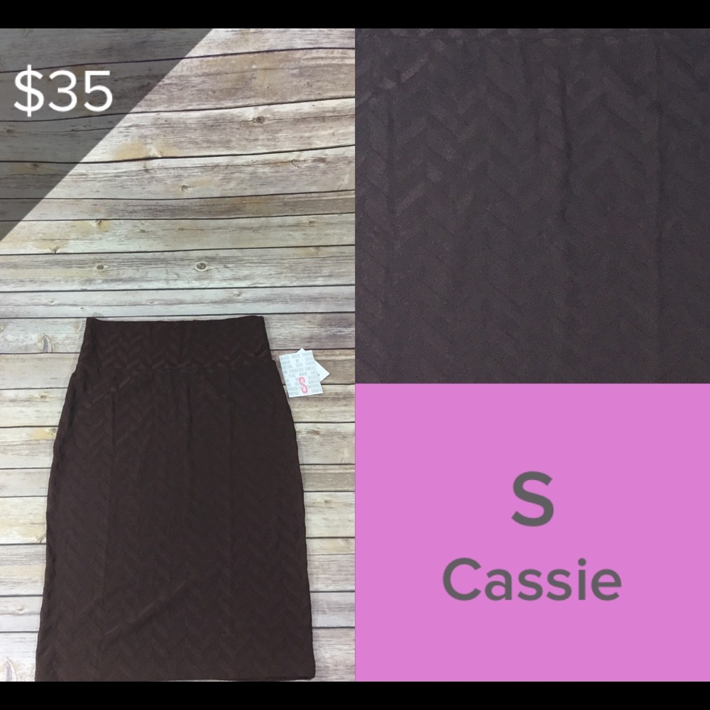 Small Lularoe Cassie