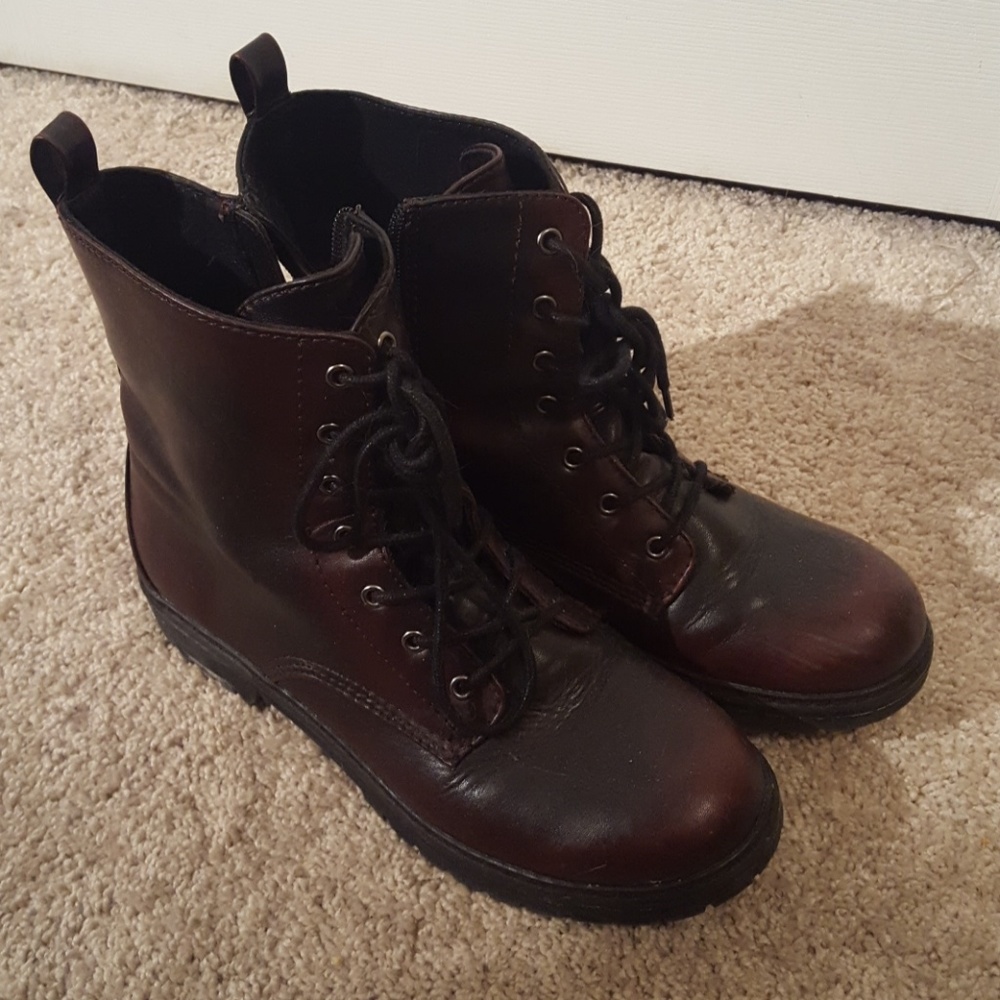 Black and res combat boots