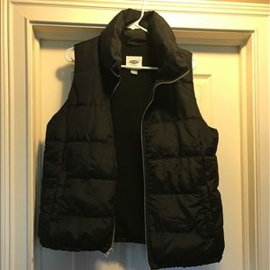 Black old navy vest sz xl