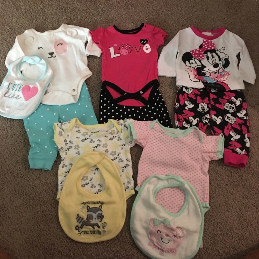 🎉🎉🎉SOLD🎉🎉🎉.  Baby Girl Outfit Bundle!
