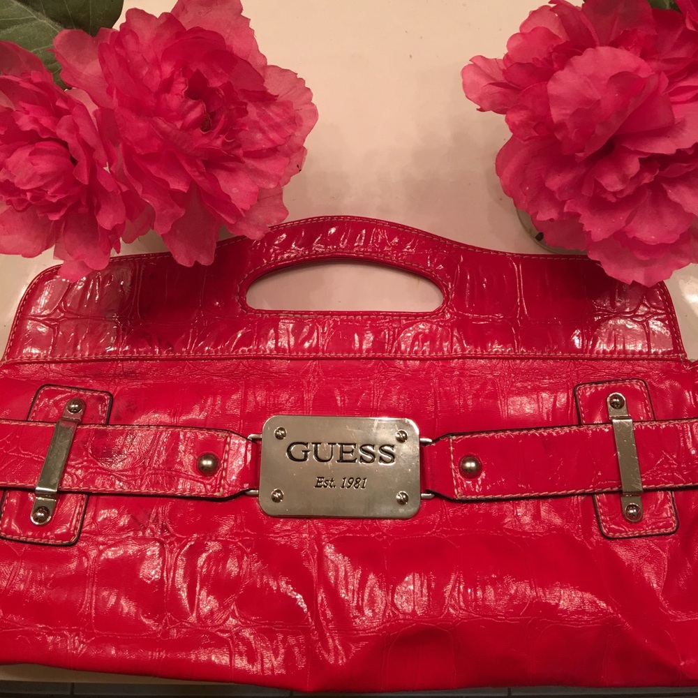 🌸🎀 GUESS CLUTCH🎀🌸