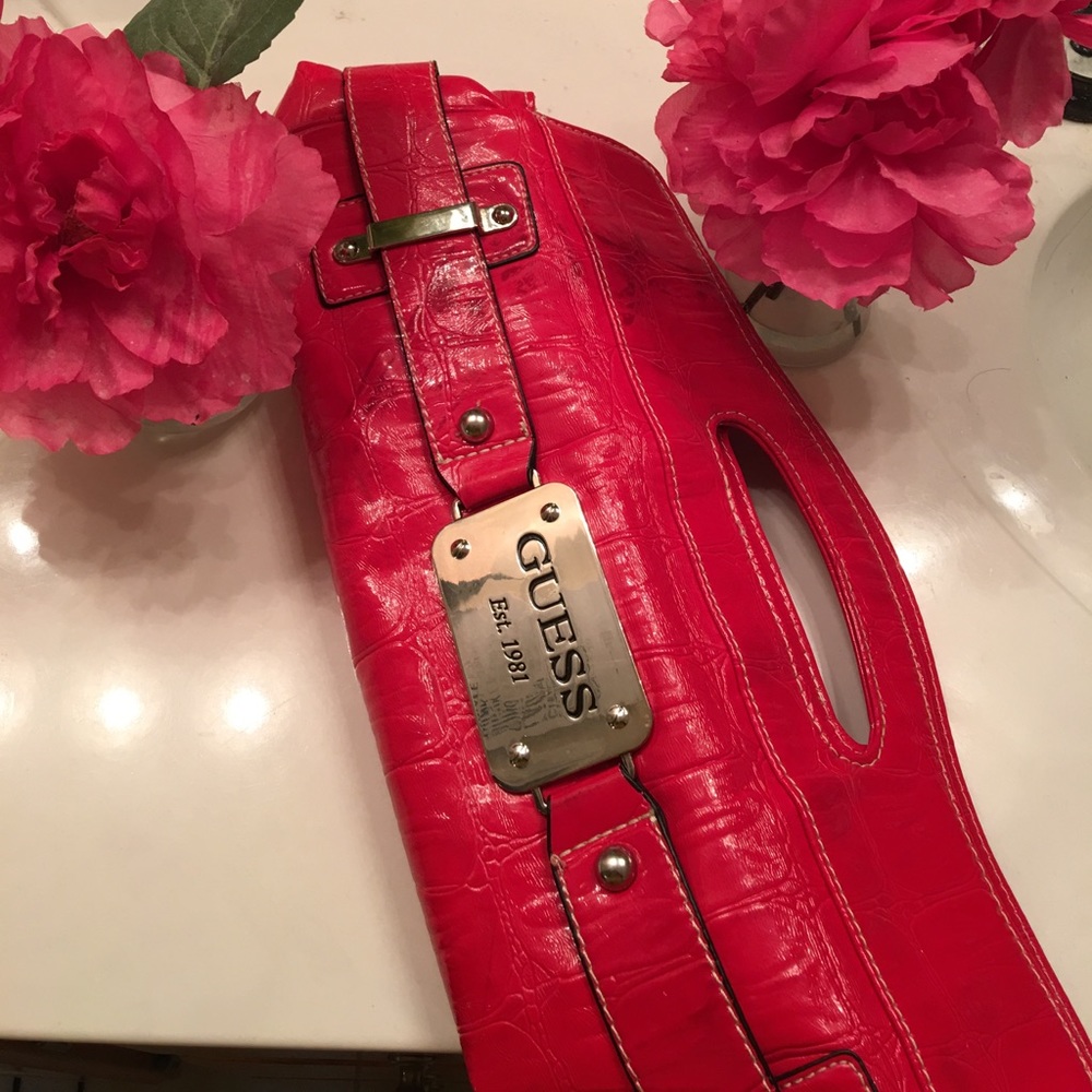 🌸🎀 GUESS CLUTCH🎀🌸 - Picture 6 of 8