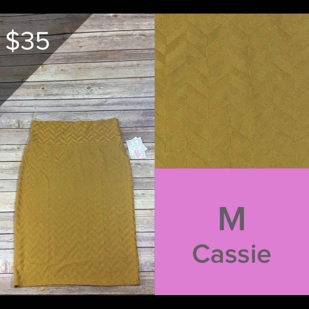 Medium Lularoe Cassie