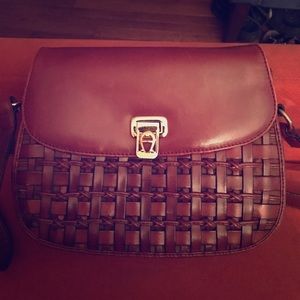 Beautiful vintage Aigner cross body satchel