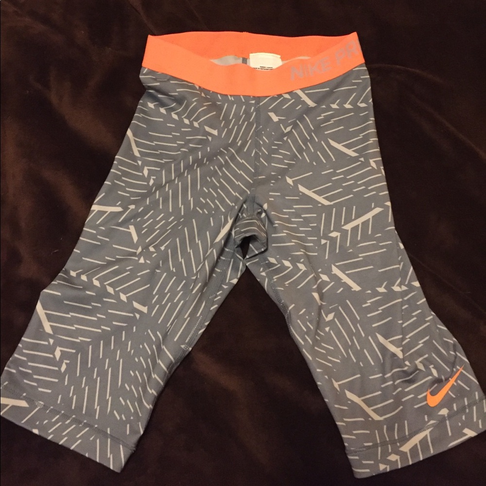 Nike Pro shorts, knee length, XS