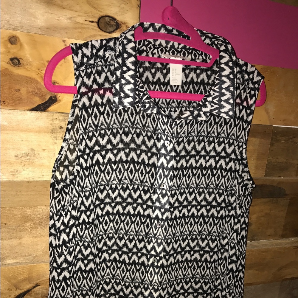 H&M sleeveless blouse
