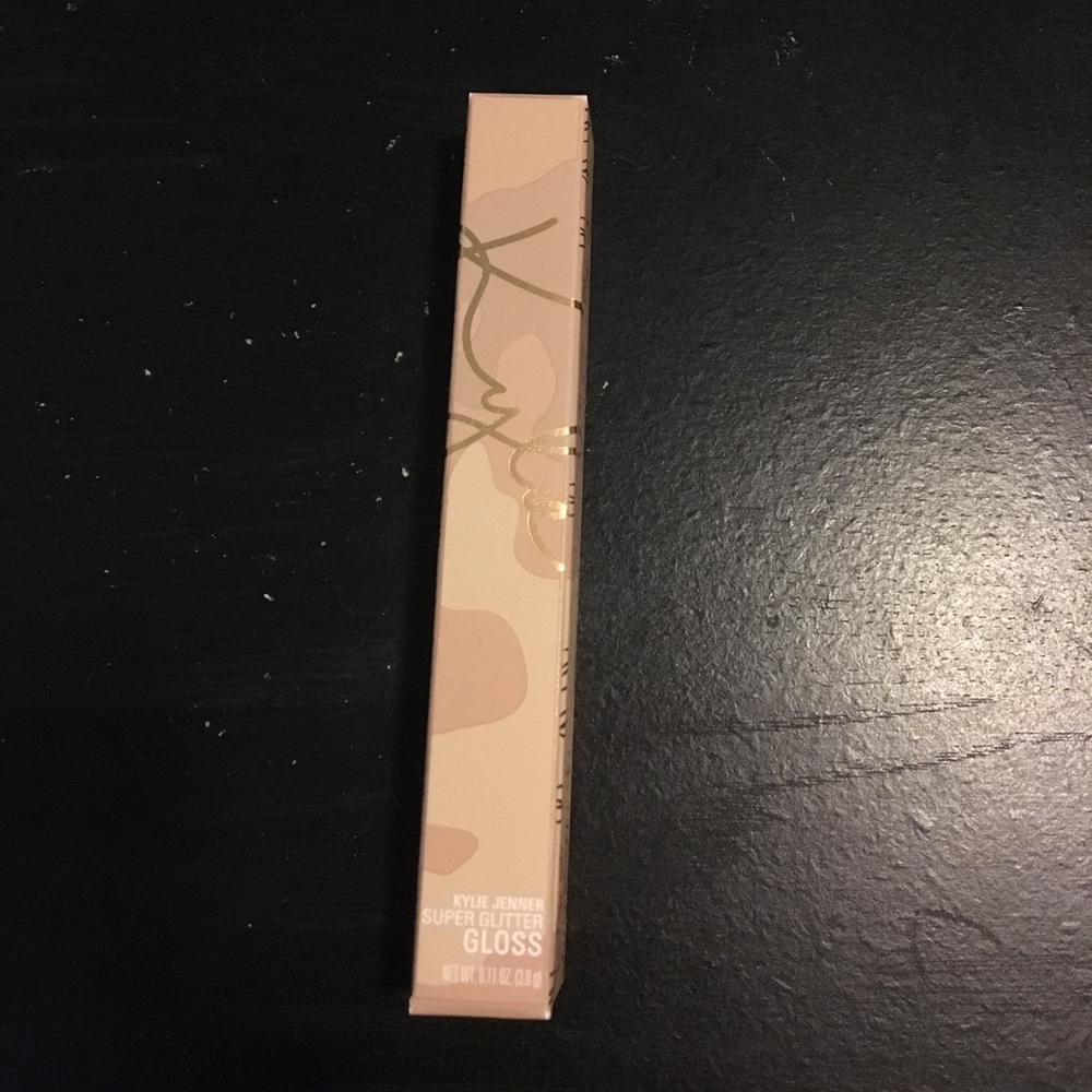 Kylie cosmetics Glamour lip gloss