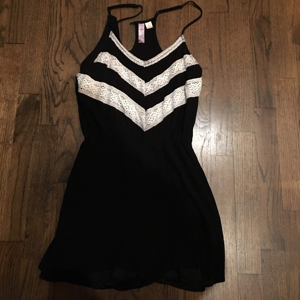 Alya black and white romper
