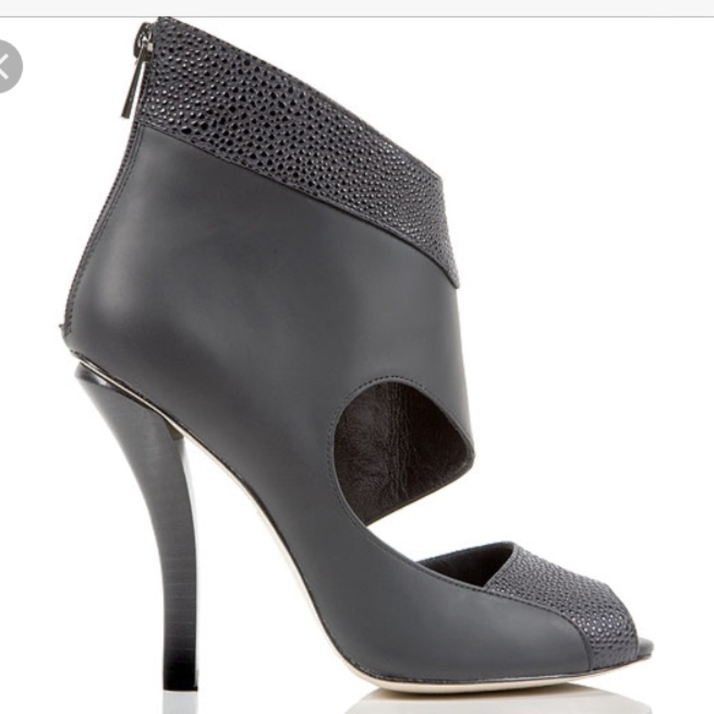 Size 10 heels