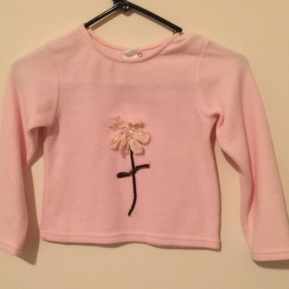 Cachcach Top with Flower detail