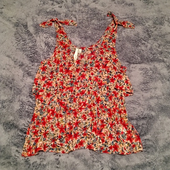 🔥 Floral Shoulder-Tie Tank - Picture 2 of 2