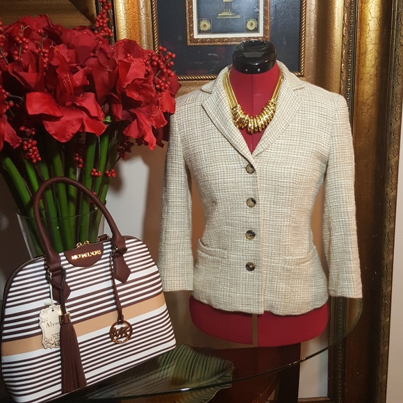 Theory Jackets & Blazers - THEORY BLAZER SIZE 2