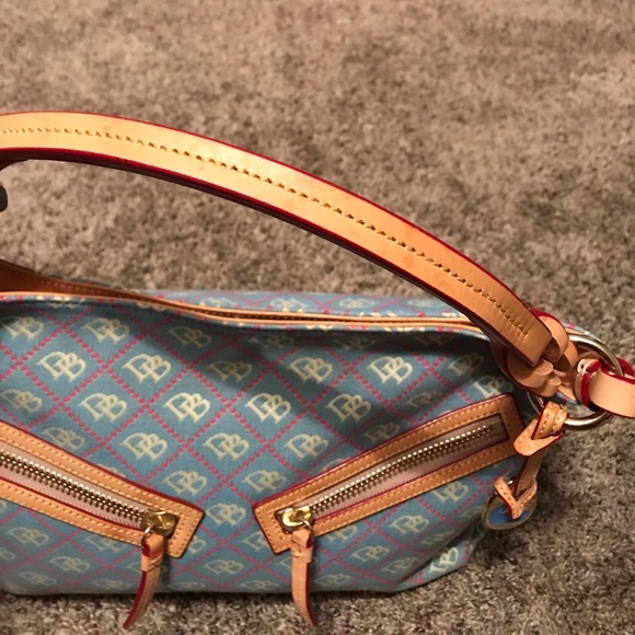 Dooney and Bourke shoulder bag and wallet - Picture 2 of 2