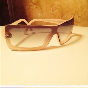 Chanel sunglasses authentic - NO OFFERS