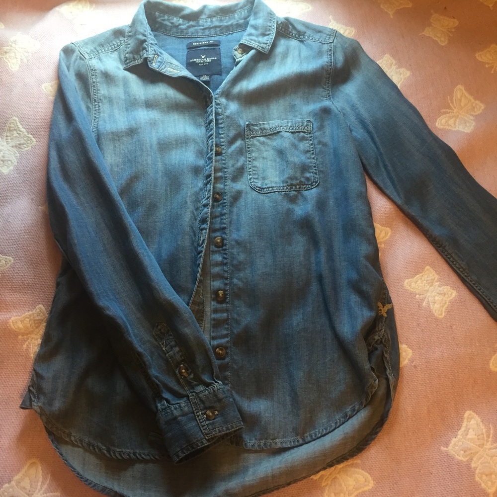 AEO DENIM BOYFRIEND SHIRT