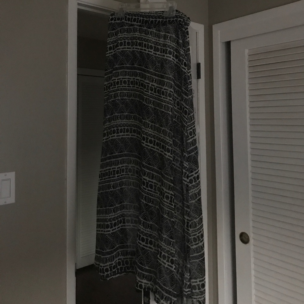 Brandy Melville printed maxi skirt