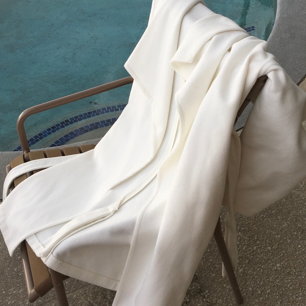 White coat small