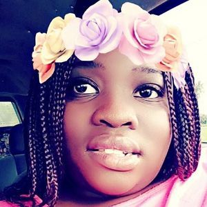 Meet your Posher, Kira