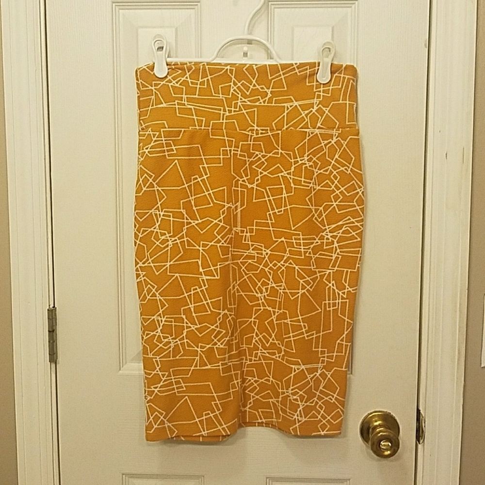 Geometric Print Lularoe Cassie