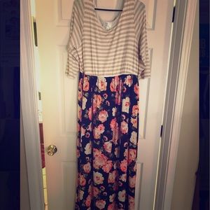 NWOT Floral Maxi Dress