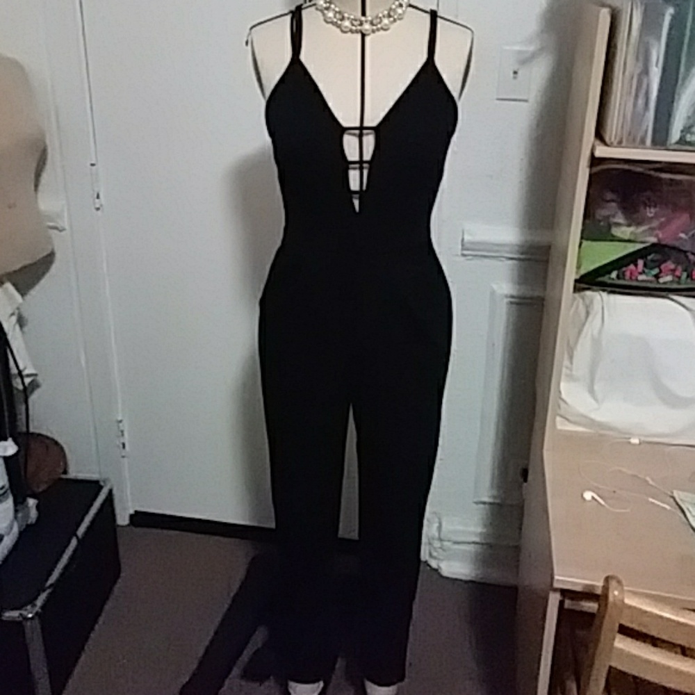 🔥Super cute jumpsuit🔥