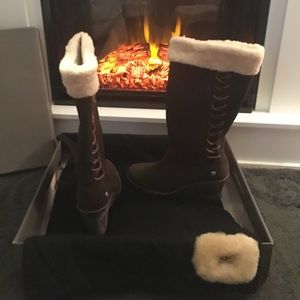 Ugg FeLicity Brown Suede Boots