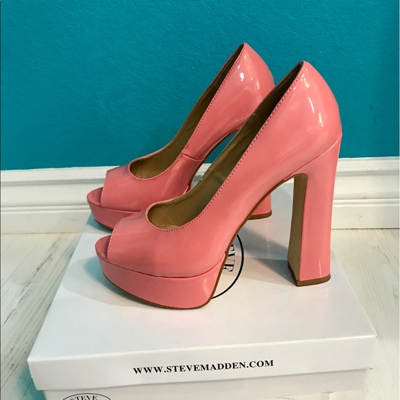 Steve Madden Pumps - Picture 1 of 3