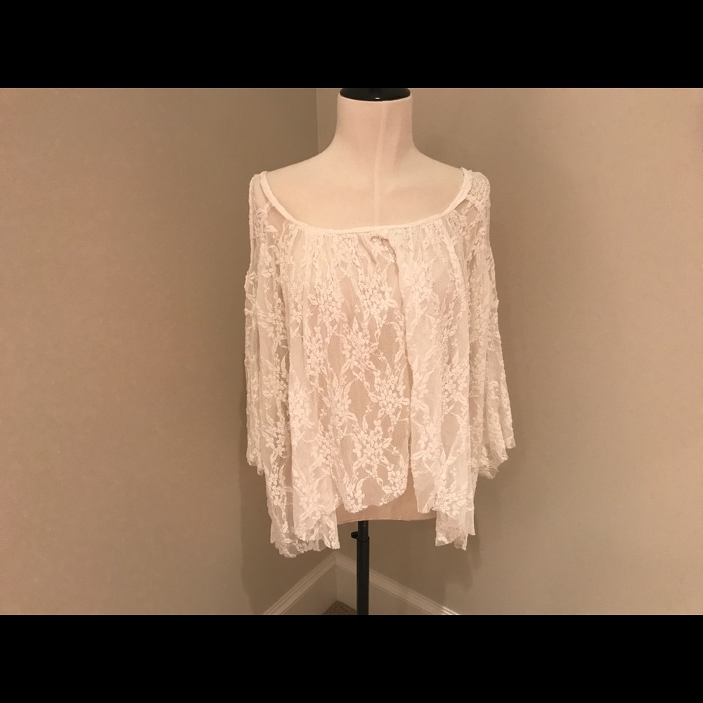 Open shoulder top