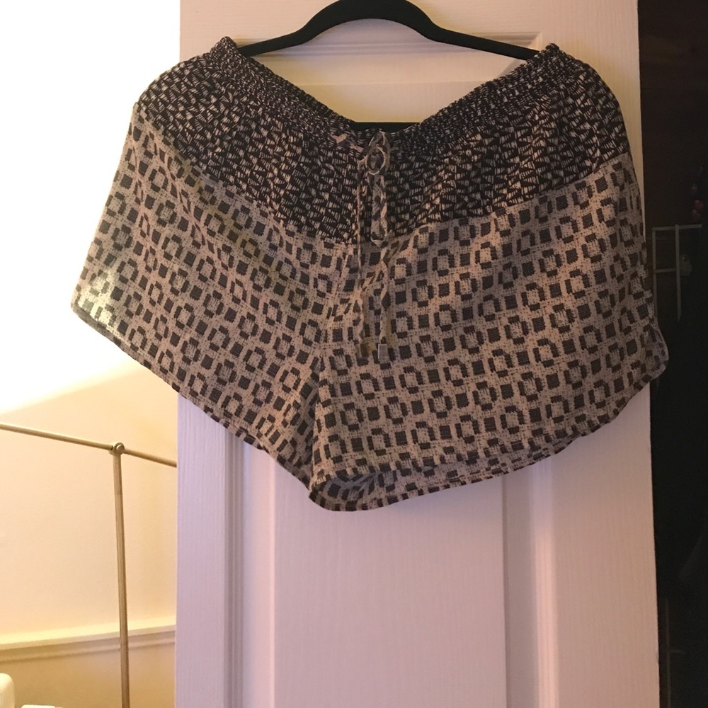 Adorable shorts with elastic waist