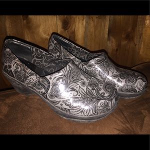 Nurse Mates, Gently Used.