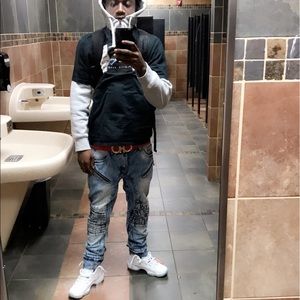 Meet your Posher, Emmanuel