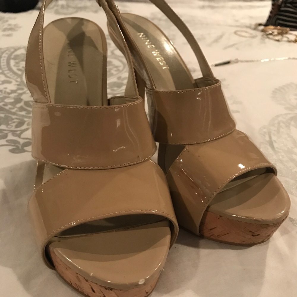 Women's Tan Patent Leather heels/sling backs