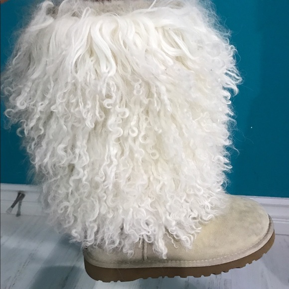 UGG Boots - Picture 1 of 4