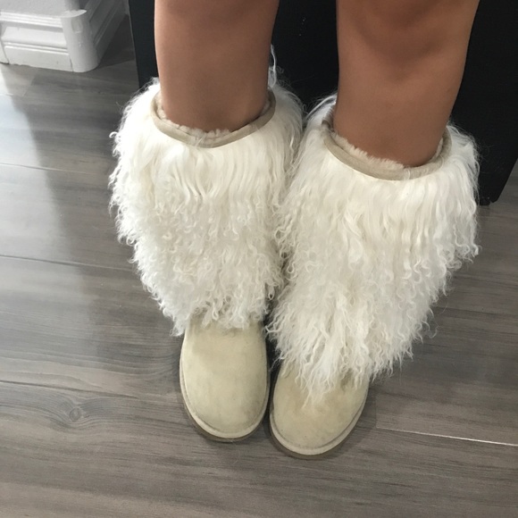 UGG Boots - Picture 3 of 4