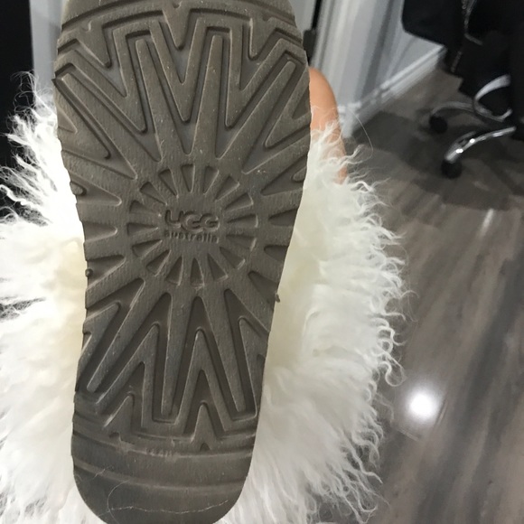 UGG Boots - Picture 4 of 4