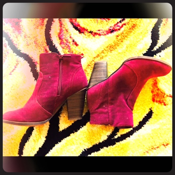 Ladies maroon suede booties size 8 - Picture 1 of 4