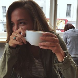 Meet your Posher, Lauren