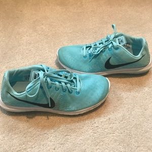 Aqua Nike running shoes size 8