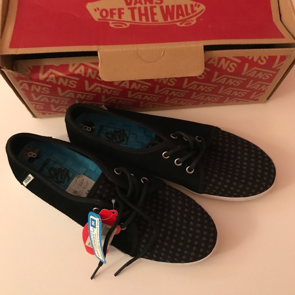 VANS! NWT - Women's - black dot suede Tazie Vans