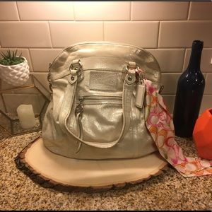 COACH poppy purse! Metallic white