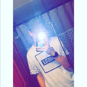 Meet your Posher, Dominic