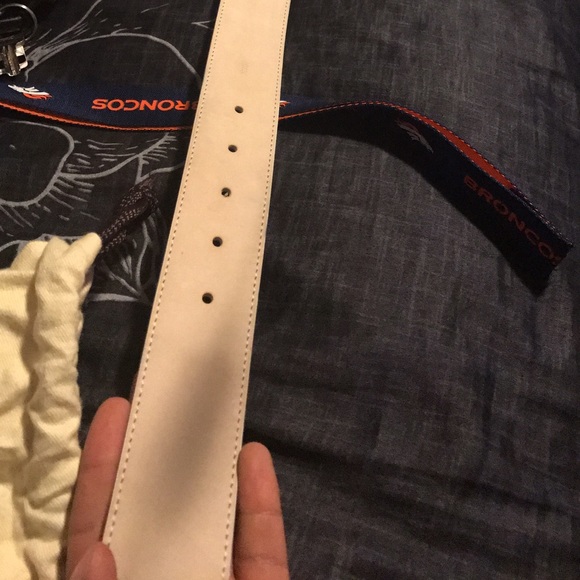 Louis Vuitton belt - Picture 2 of 2