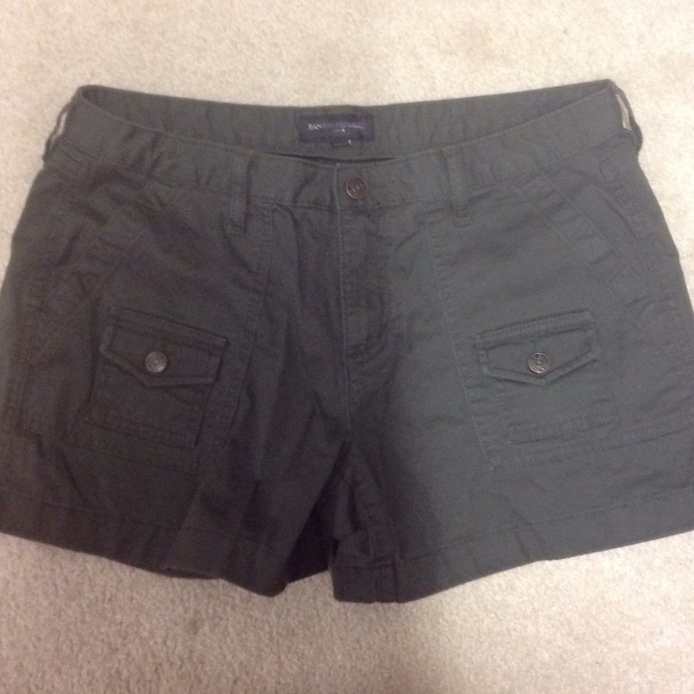Banana Republic 6 shorts