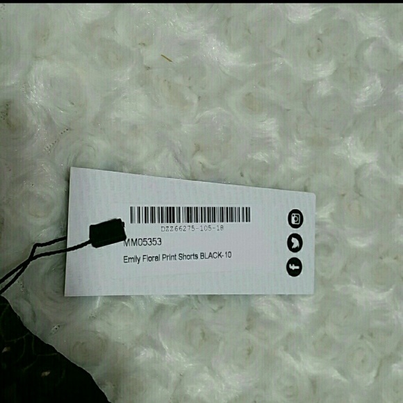 boohoo Emily Floral High Waisted Short - Picture 3 of 5