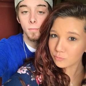 Meet your Posher, Aaron