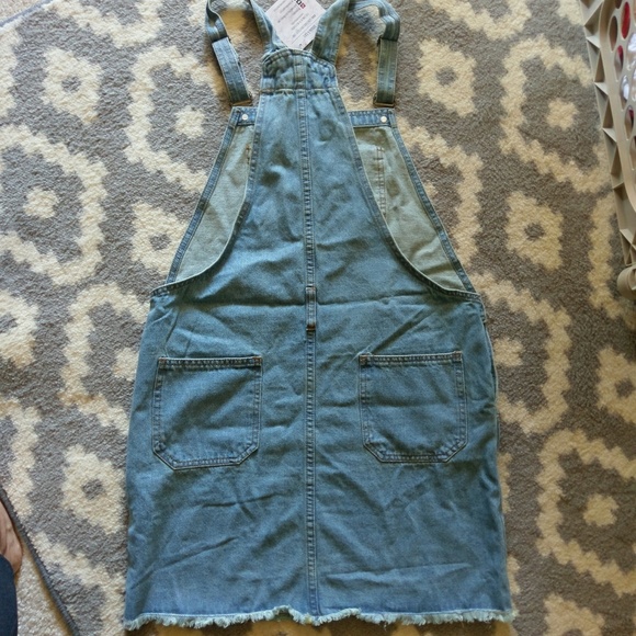 Cute mini denim overalls 🎉 SALE🎉 One size left! - Picture 2 of 4