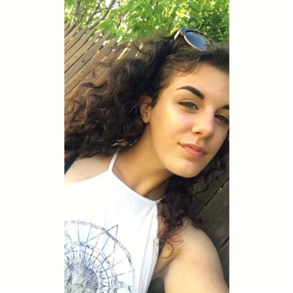 Meet your Posher, Haley
