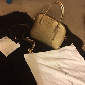 Michael kors purse ❗️❗️FINAL PRICE ❗️❗️