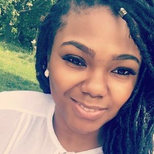 Meet your Posher, Constance